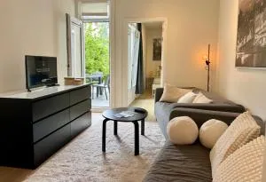 2 bedroom Apartment with garden close to station - Strop