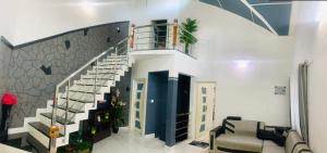 Wild Wagon Service Villa