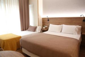 Double Room with Extra Bed (2 Adults + 1 Child) room in Hotel Maruxia *** Superior