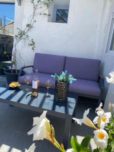 Sejours chez l'habitant Maison de village sa charmante chambre avec terrasse : photos des chambres