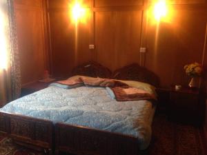 Nageen Castle Group of House Boats