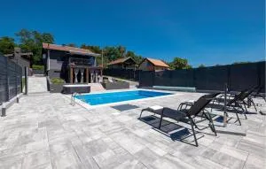 A Modern House In Nature - Voloder