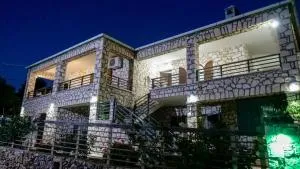 Fterini Apartments Sterna & Alletri - Agios Leon
