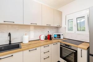 Perfect Little Place - Igalo