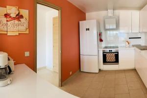 Appartements New Villa 6BR Heated Pool Gas BBQ Mountain View : photos des chambres