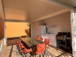 Appartements New Villa 6BR Heated Pool Gas BBQ Mountain View : photos des chambres