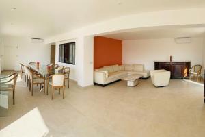 Appartements New Villa 6BR Heated Pool Gas BBQ Mountain View : photos des chambres