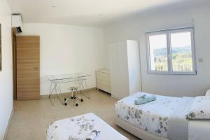 Appartements New Villa 6BR Heated Pool Gas BBQ Mountain View : photos des chambres