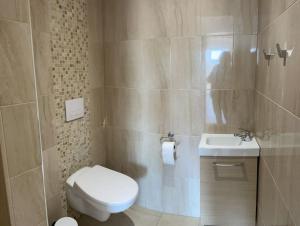 Appartements New Villa 6BR Heated Pool Gas BBQ Mountain View : photos des chambres