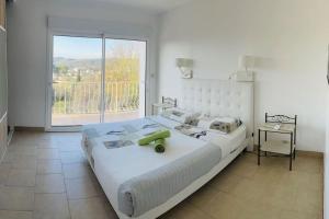 Appartements New Villa 6BR Heated Pool Gas BBQ Mountain View : photos des chambres