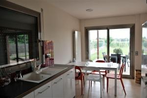 Garden Villa near Girona and Costa Brava for Cyclists and Families