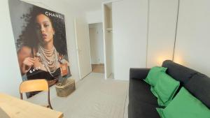 Appartements AirBus Luxe Espace Deco Parking Gratuit : photos des chambres
