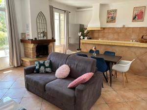 Maison de ville à Nice Ouest dans propriété arborée