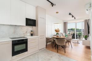 APARTAMENT DELUX KASPROWICZA 20C PRYWATNY Parking Basen Sauna oraz Siłownia W Cenie