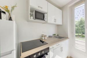 T2 parisien- 1 min à pied du Métro Ligne 13 & 14