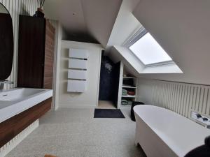 Appartements ATELIER DE BERCK - Gite 6p avec Parking GRATUIT & TERRASSE : photos des chambres