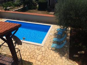 Appartement mit überdachter Terrasse mit Meerblick 