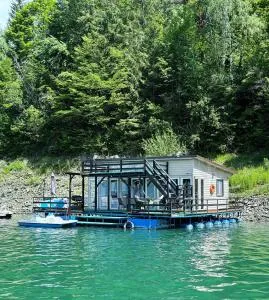 Liam Lake House - 比卡兹