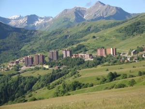 Appartements Studio cabine Pegase 18 08 etage eleve balcon sud vue pistes : photos des chambres