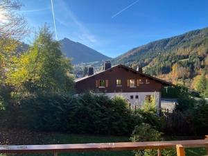 Duplex rénové avec balcon et garage à La Clusaz - FR-1-459-45