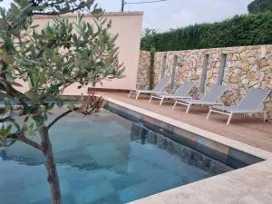 Villa Manoa - Ольюль