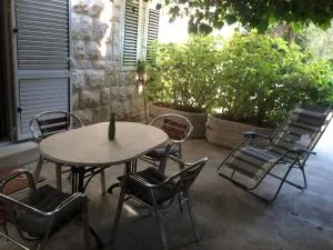 Green Apartment Sv. Stefan - Ðenaši