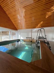 Cabana cu ciubar La Relu