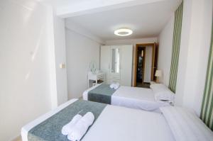 HALCÓN Levante Beach