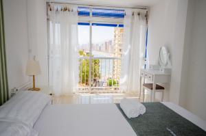 HALCÓN Levante Beach