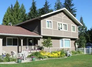 Alpenrose Revelstoke Bed & Breakfast - Sicamous