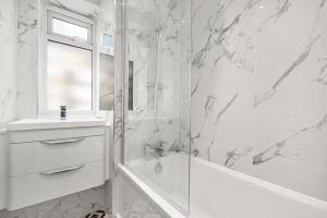 Spacious London Bridge Flat