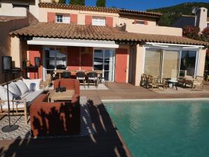 Mas de charme 133m2 piscine chauffée vue mer panoramique