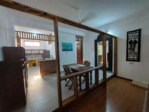 Queen of Sheba Beach Lodge