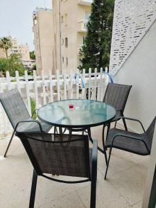 Άνετο παραλιακό διαμέρισμα Λάρνακα ΜΑΚΕΝΖΙ