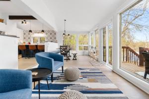 The Cozy Woodpecker Cottage