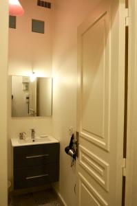 Porte dAuteuil Paris furnished Appt