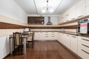 FarawayHomes Aparthotel Near Vienna Airport - Anytime Self Check-In