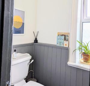 Family Home in Tywyn - Game and Cinema Rooms