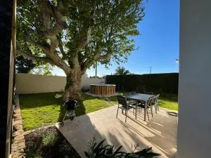 Le Platane Maison climatisée avec piscine - Monteux