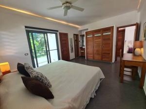 Oceanfront, big and cozy apt in Aligio