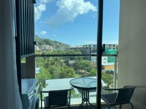 Top floor apartment at Aristo by Lofty