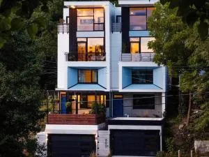 Oasis in the City - Calm 4BR Home with Gym & Sauna - New Kensington