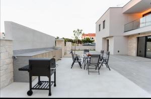 Luxury Villa Pam - Private villa with a heated pool and a summer terace with 4 bedrooms - 230 m2 NEW!!