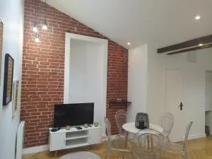 Spacieux appartement proche de Paris Stade de France Métro - 奥贝维利埃