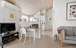 3 Bedroom Gorgeous Home In Fur