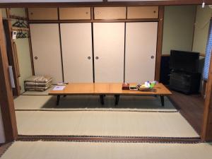 TSUKASA HOUSE Nearby meals shops and Station English OK Kumano Kodo quiet Private Room Luggage storage shipment 無料駐車場
