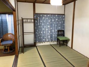 TSUKASA HOUSE Nearby meals shops and Station English OK Kumano Kodo quiet Private Room Luggage storage shipment 無料駐車場