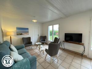 Maisons de vacances Maison renovee 6 pers avec jardin, proche plages et pistes cyclables a Talmont-Saint-Hilaire - FR-1-426-557 : photos des chambres