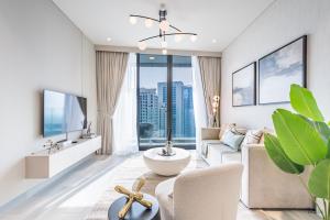 Waterfront Living 2BR Apartment in Marina Star, Dubai Marina by Deluxe Holiday Homes