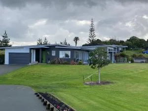 Moko Hiwi Escape - Kotare Suite - One Tree Point